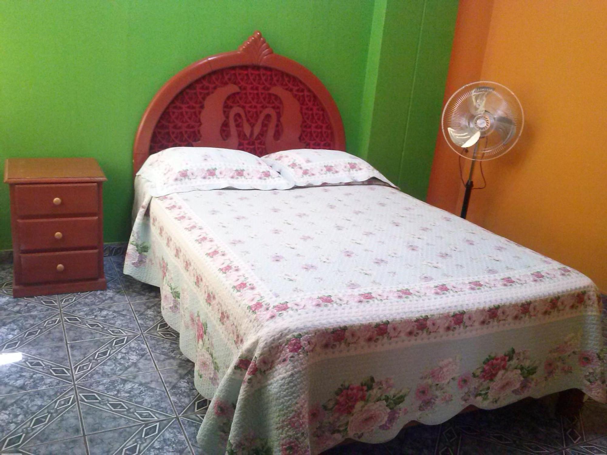 Hostal Real Alcazar Nazca Room photo