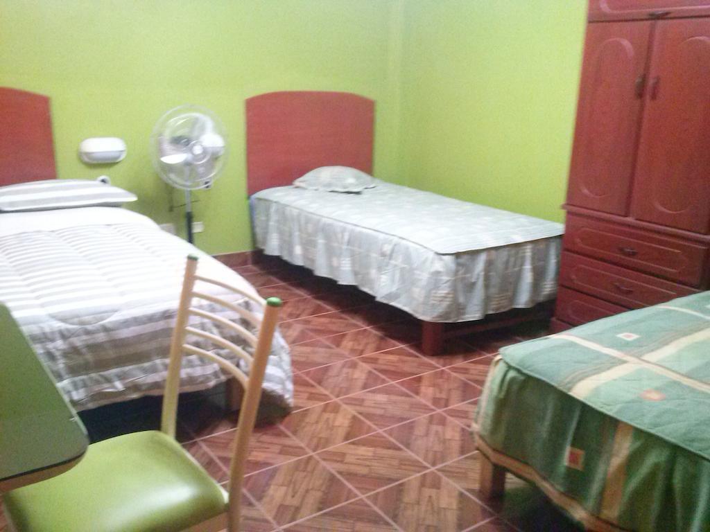 Hostal Real Alcazar Nazca Room photo